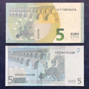 EURO €5 BILLS